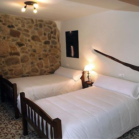 Casa Rural La Plaza Hotell Montanejos Rum bild