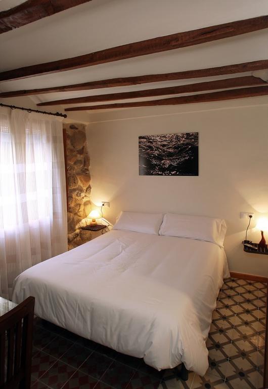 Casa Rural La Plaza Hotell Montanejos Rum bild